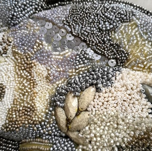 Mary Frances Hop To It Easter Bunny Rabbit Beaded Bag - Picture 4 of 13